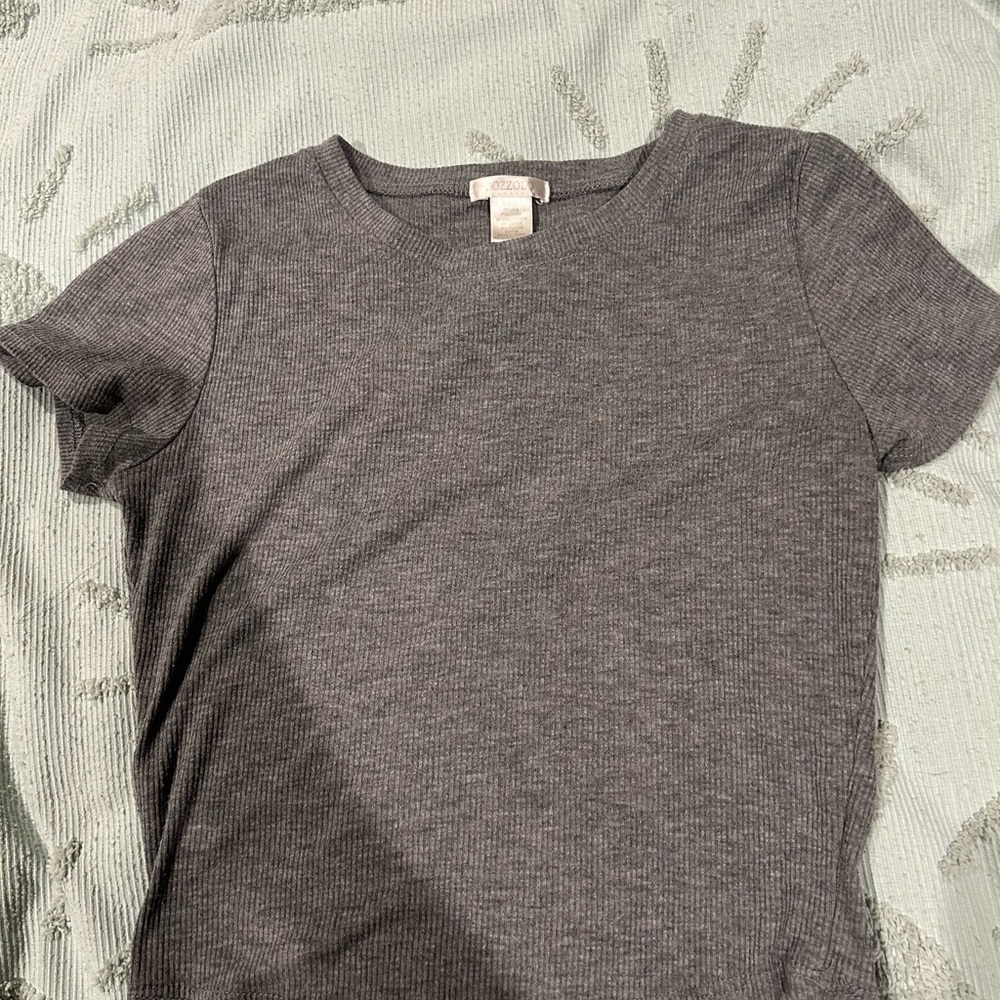 Zozzolo Gray Ribbed Knit Top